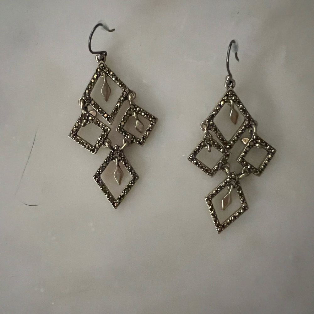 Gold dangling earrings